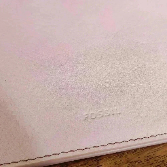Fossil Large Powder Pink Perferated leather clutch 9.5" NWOT - Picture 5 of 8